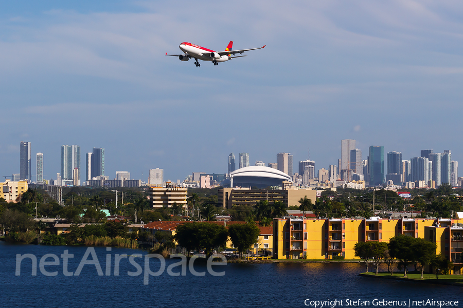 Avianca Airbus A330-243 (N968AV) | Photo 45942