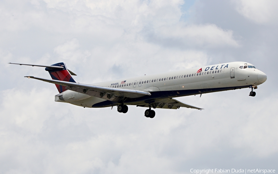 Delta Air Lines McDonnell Douglas MD-82 (N968DL) | Photo 330767