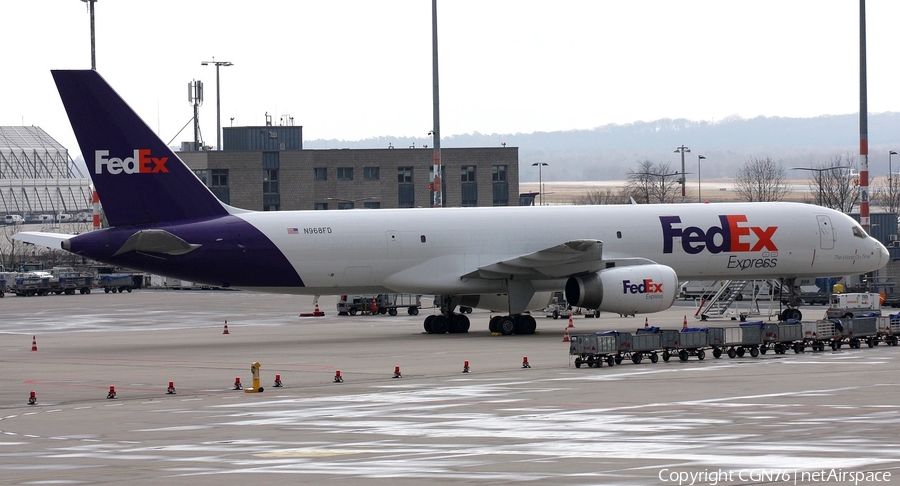FedEx Boeing 757-28A(SF) (N968FD) | Photo 433073