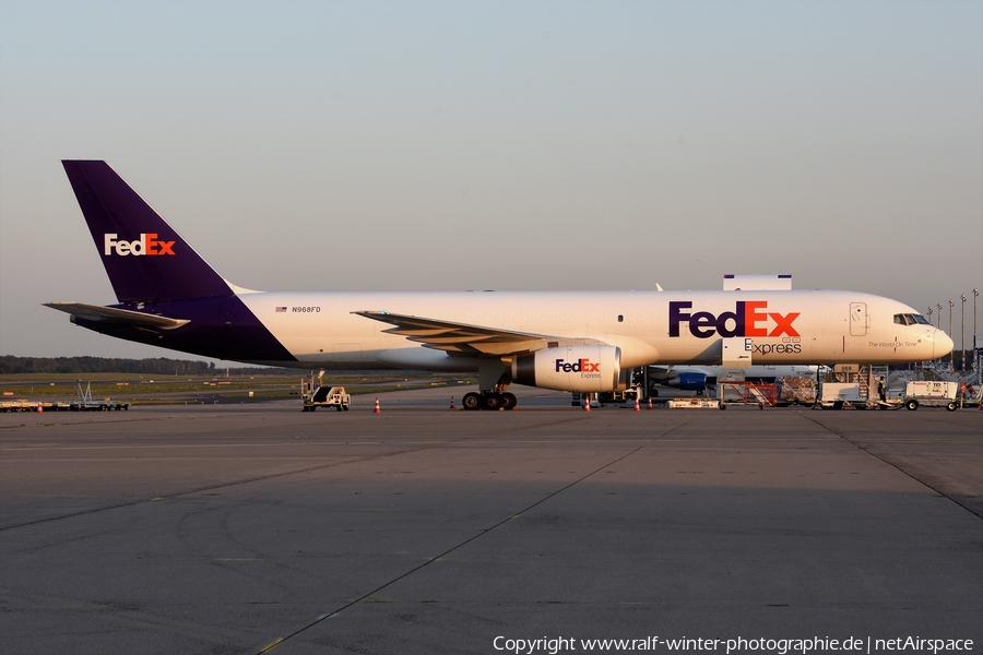 FedEx Boeing 757-28A(SF) (N968FD) | Photo 459405