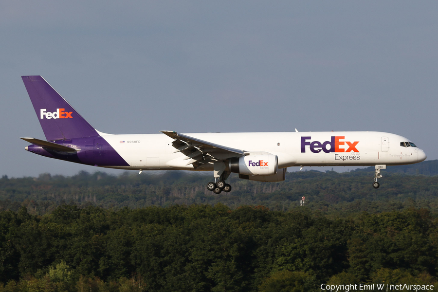 FedEx Boeing 757-28A(SF) (N968FD) | Photo 565259