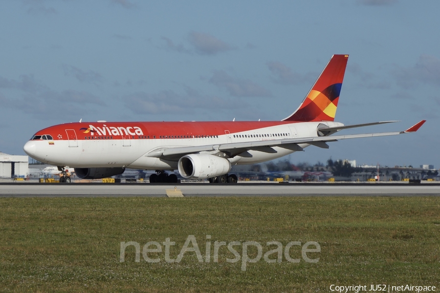 Avianca Airbus A330-243 (N969AV) | Photo 291560