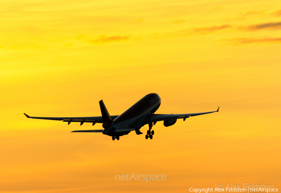 Avianca Airbus A330-243 (N969AV) | Photo 65269