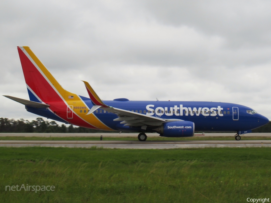 Southwest Airlines Boeing 737-7H4 (N969WN) | Photo 410711