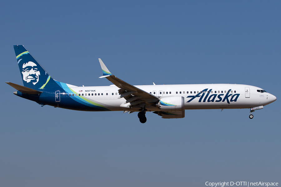 Alaska Airlines Boeing 737-9 MAX (N971AK) | Photo 522526