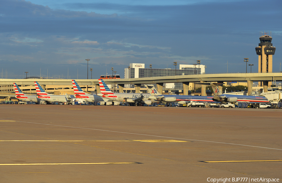 American Airlines McDonnell Douglas MD-83 (N971TW) | Photo 195041