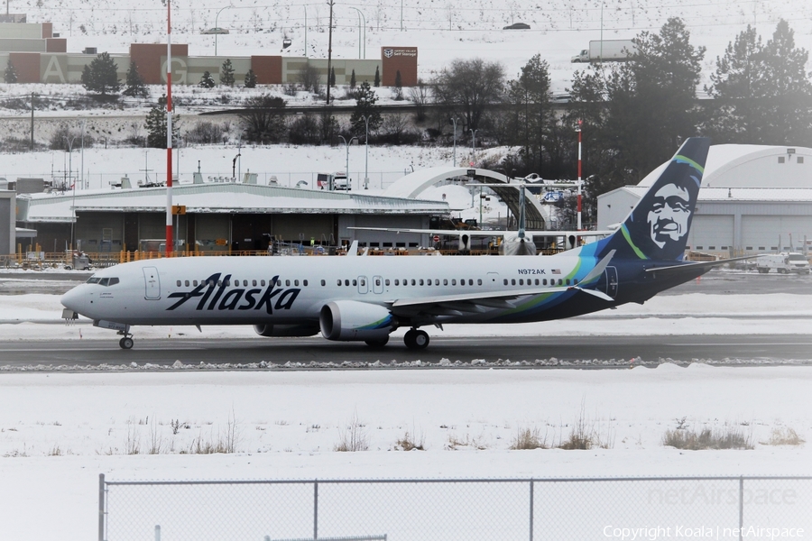 Alaska Airlines Boeing 737-9 MAX (N972AK) | Photo 535449