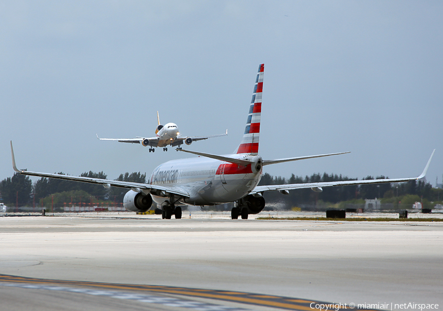 American Airlines Boeing 737-823 (N972AN) | Photo 46527