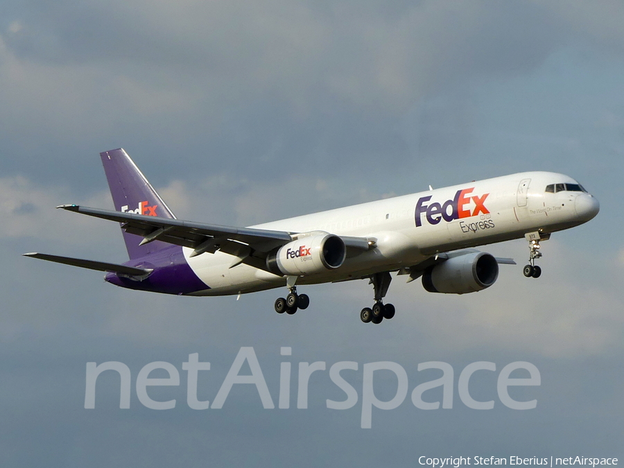 FedEx Boeing 757-28A(SF) (N972FD) | Photo 524681