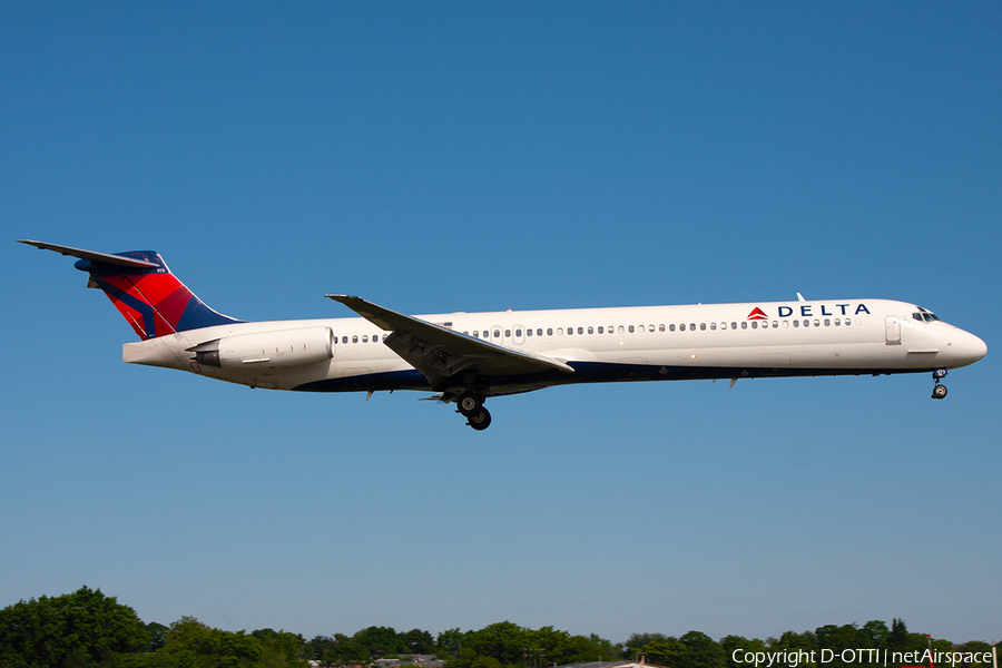 Delta Air Lines McDonnell Douglas MD-88 (N973DL) | Photo 386141