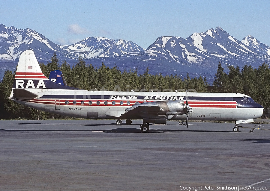 Reeve Aleutian Airways Lockheed L-188A(F) Electra (N9744C) | Photo 212112