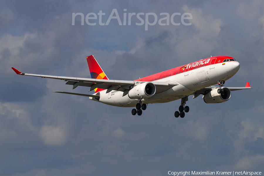 Avianca Airbus A330-243 (N974AV) | Photo 563543