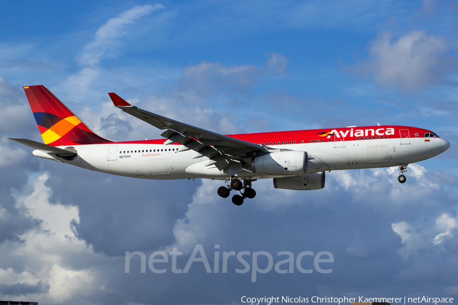 Avianca Airbus A330-243 (N975AV) | Photo 122202