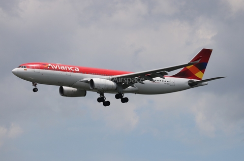 Avianca Airbus A330-243 (N975AV) at  Miami - International, United States