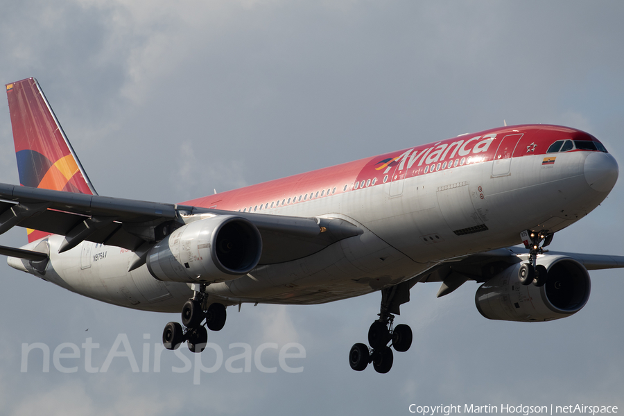 Avianca Airbus A330-243 (N975AV) | Photo 606920