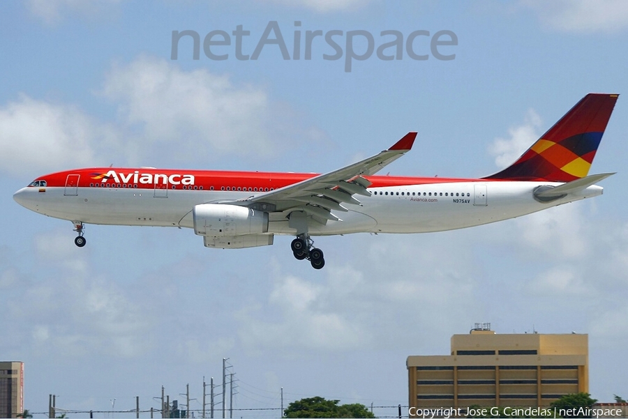 Avianca Airbus A330-243 (N975AV) | Photo 75316