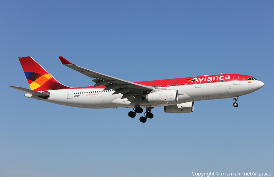 Avianca Airbus A330-243 (N975AV) | Photo 95981