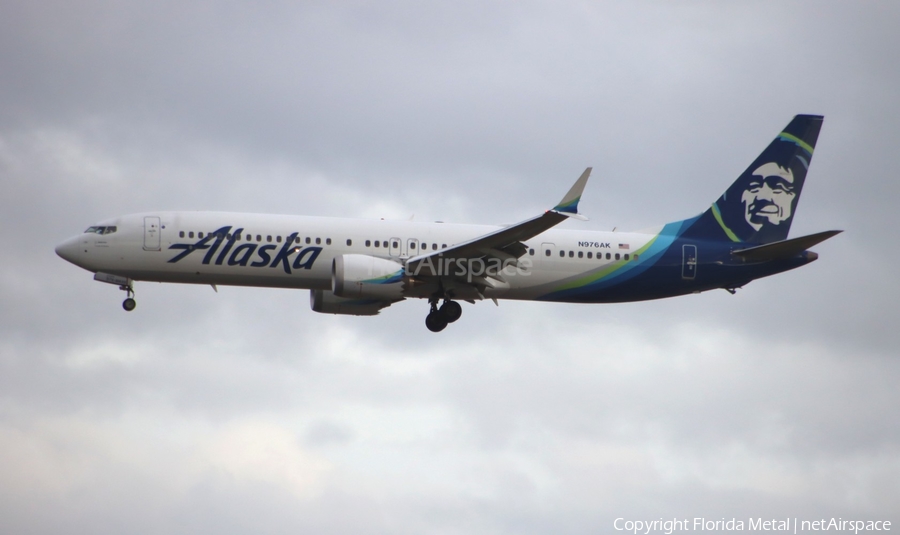 Alaska Airlines Boeing 737-9 MAX (N976AK) | Photo 675661