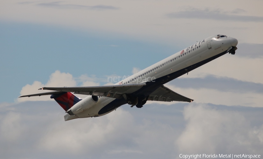 Delta Air Lines McDonnell Douglas MD-88 (N976DL) | Photo 324643