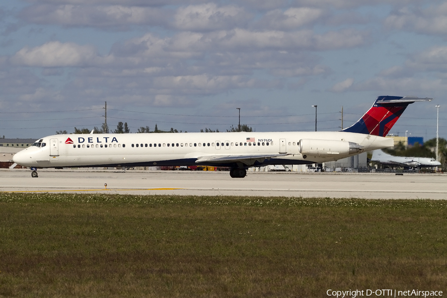 Delta Air Lines McDonnell Douglas MD-88 (N976DL) | Photo 430763