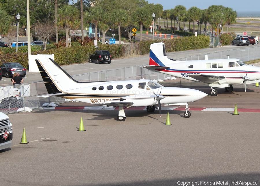 (Private) Cessna 421C Golden Eagle (N977BH) | Photo 324653