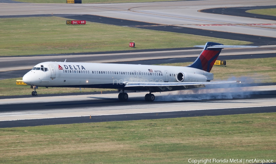 Delta Air Lines McDonnell Douglas MD-88 (N977DL) | Photo 324654