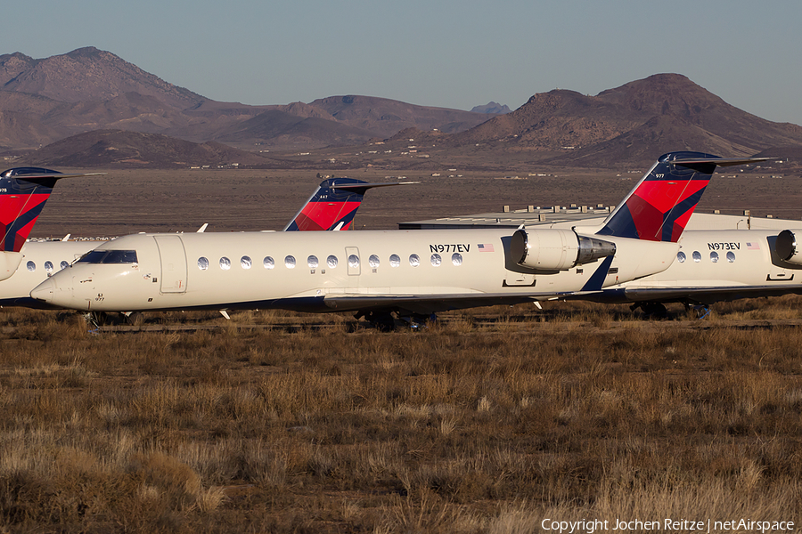 Delta Connection (ExpressJet Airlines) Bombardier CRJ-200ER (N977EV) | Photo 98358