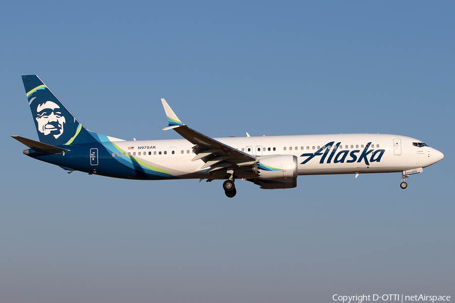 Alaska Airlines Boeing 737-9 MAX (N978AK) | Photo 521767