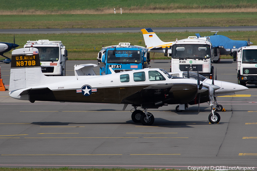 (Private) Beech D50E Twin Bonanza (N978B) | Photo 345284