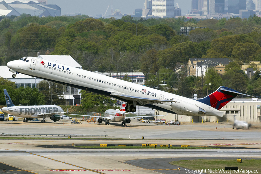 Delta Air Lines McDonnell Douglas MD-88 (N978DL) | Photo 379217