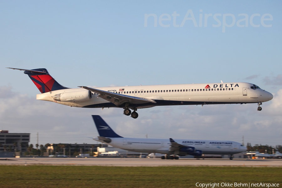 Delta Air Lines McDonnell Douglas MD-88 (N979DL) | Photo 104963