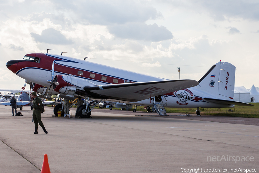 (Private) Douglas DC-3C-S1C3G (N97H) | Photo 94595