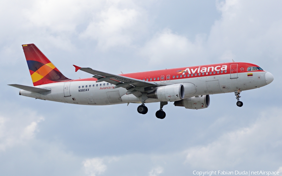 Avianca Airbus A320-214 (N980AV) | Photo 330772