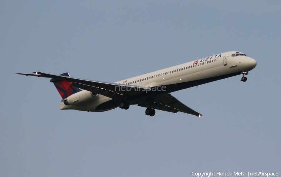 Delta Air Lines McDonnell Douglas MD-88 (N980DL) | Photo 324997