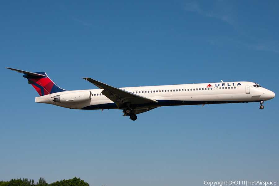 Delta Air Lines McDonnell Douglas MD-88 (N980DL) | Photo 386133