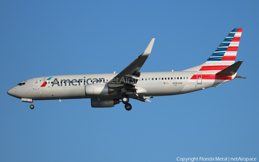 American Airlines Boeing 737-823 (N982AN) | Photo 325023
