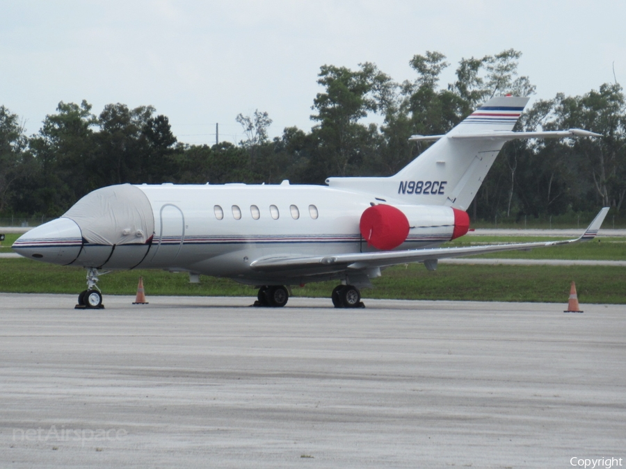 Corporate Eagle Management Services Raytheon Hawker 900XP (N982CE) | Photo 518273