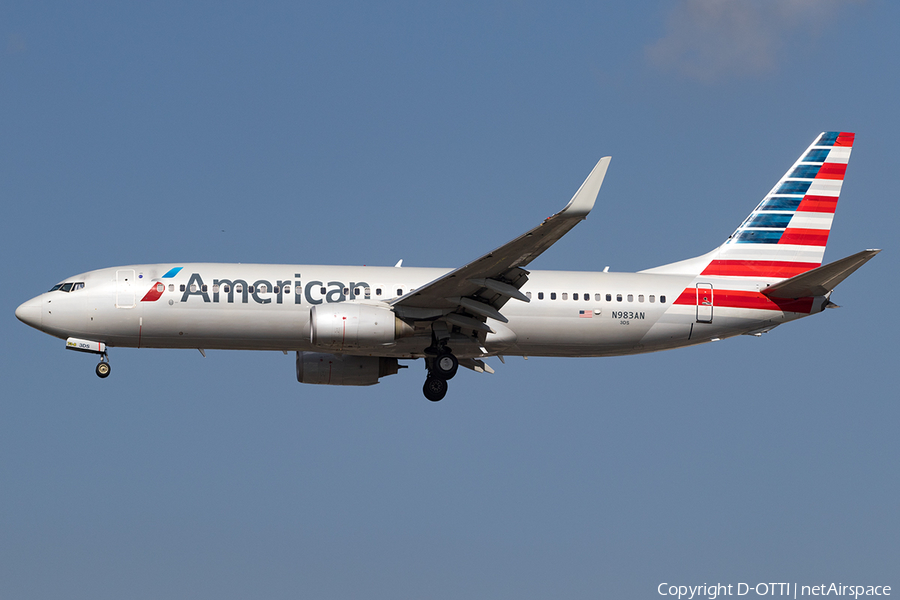 American Airlines Boeing 737-823 (N983AN) | Photo 143984