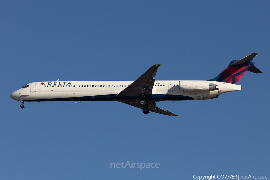 Delta Air Lines McDonnell Douglas MD-88 (N983DL) | Photo 395949