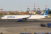 JetBlue Airways Airbus A321-231 (N984JB) at  Newark - Liberty International, United States