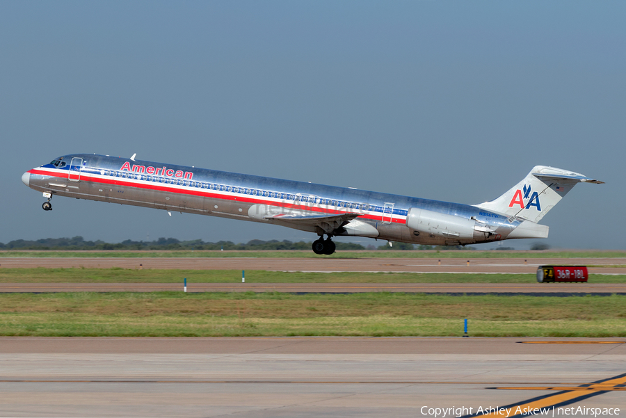 American Airlines McDonnell Douglas MD-83 (N984TW) | Photo 346831