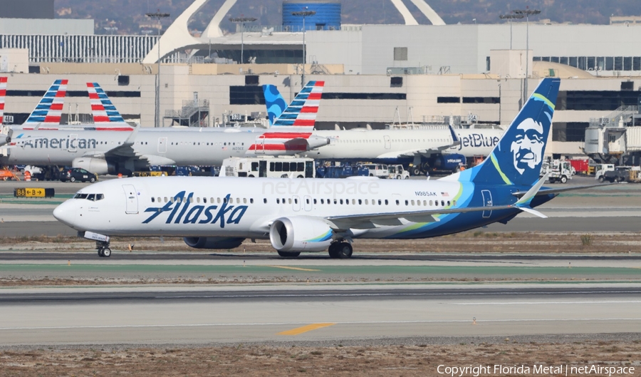 Alaska Airlines Boeing 737-9 MAX (N985AK) | Photo 675701
