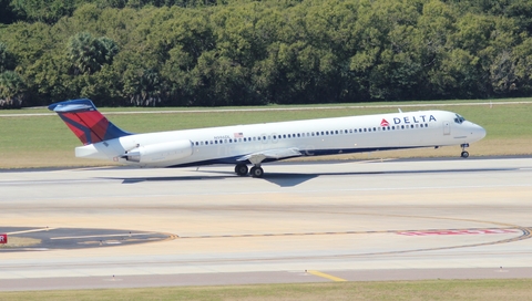 Delta Air Lines McDonnell Douglas MD-88 (N986DL) at  Tampa - International, United States