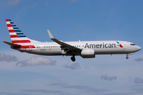 American Airlines Boeing 737-823 (N987NN) at  Miami - International, United States