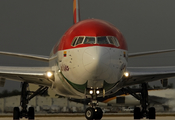 Avianca Boeing 767-284(ER) (N988AN) at  Miami - International, United States