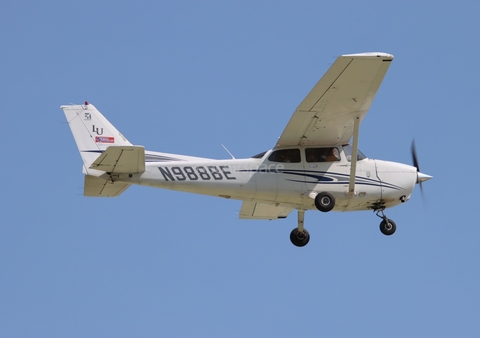 Aviation Adventures Cessna 172S Skyhawk SP (N988BE) at  Oshkosh - Wittman Regional, United States