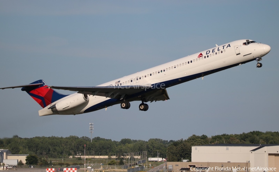 Delta Air Lines McDonnell Douglas MD-88 (N989DL) | Photo 299788