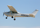 (Private) Cessna 182R Skylane (N9905E) at  Oshkosh - Wittman Regional, United States