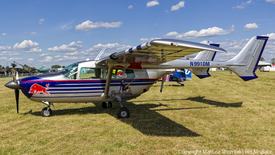 The Flying Bulls Cessna 337D Super Skymaster (N991DM) | Photo 661517