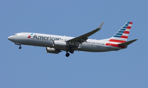 American Airlines Boeing 737-823 (N993NN) at  Chicago - O'Hare International, United States